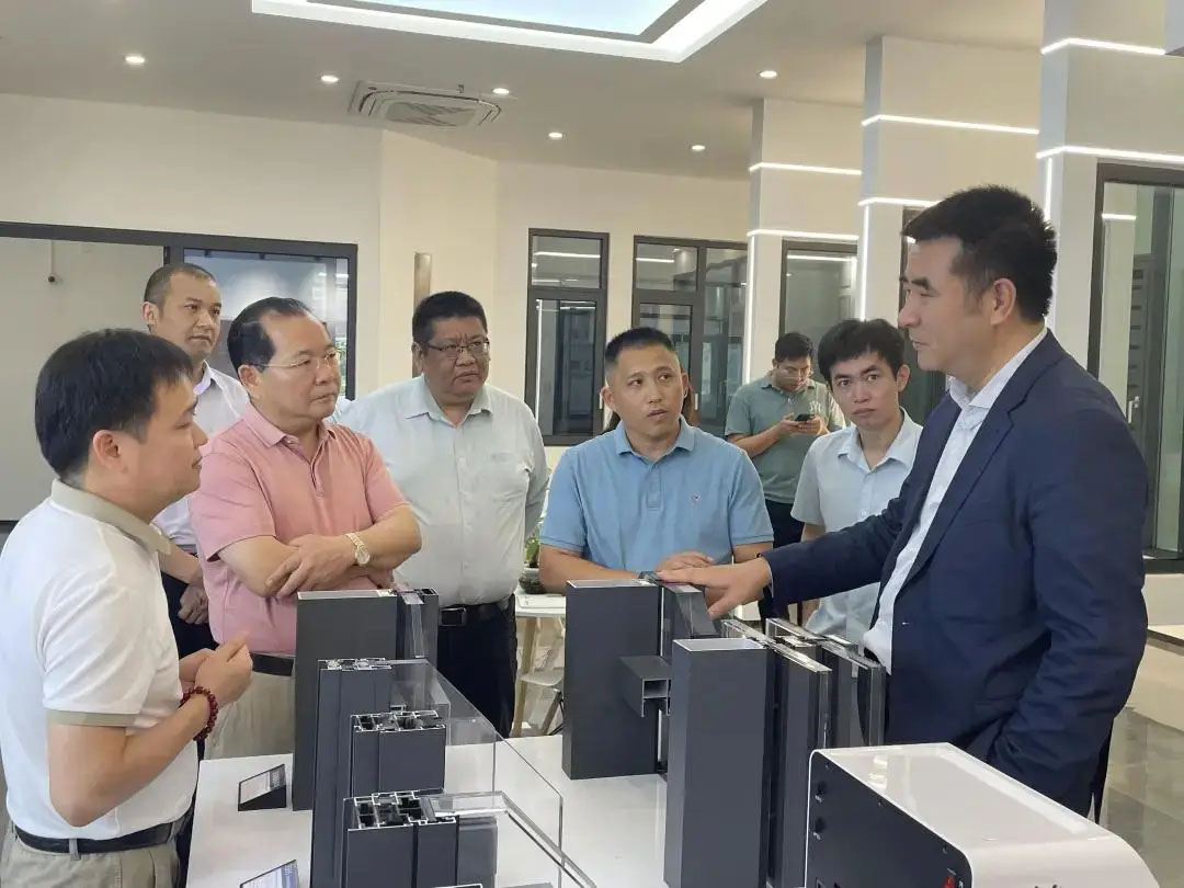 浙江建筑研究院幕墙分院与广东兴发铝业赴我司考察调研